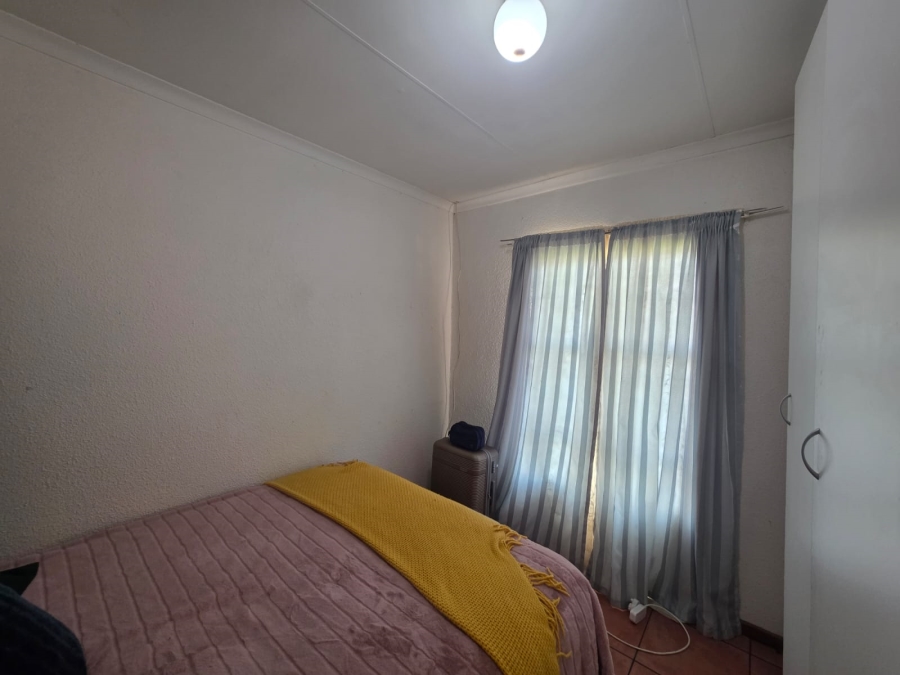 2 Bedroom Property for Sale in Roodepan Northern Cape